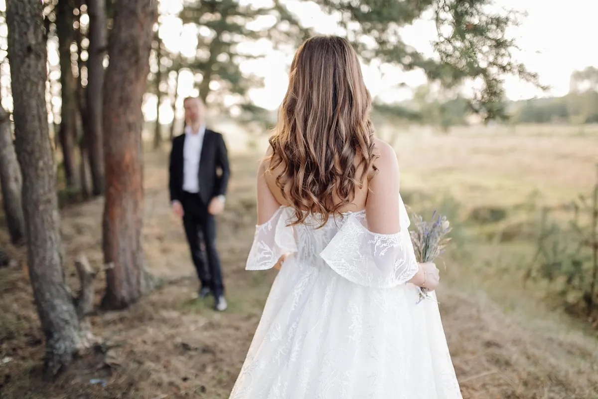 Cricket Wedding Invitation Wording: 7 Ideas for Stadium and Pavilion Weddings